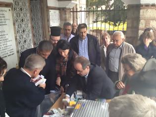 Φωτογραφία για Όταν παίρνεις γεμίζεις τα χέρια – όταν δίνεις γεμίζεις την ψυχή: 52 σάκοι με φάρμακα συγκεντρώθηκαν στα Πετράλωνα και στην Κόρινθο για το Ιατρείο Κοινωνικής Αποστολής