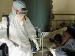 Φωτογραφία για Πανικός: Ο ιός Έμπολα μεταδίδεται μέσω του αέρα