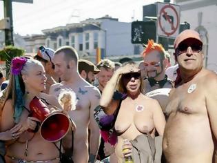 Φωτογραφία για ΓΥΜΝΗ ΔΙΑΜΑΡΤΥΡΙΑ-Ενάντια στην απαγόρευση του γυμνισμού στο Σαν Φρανσίσκο