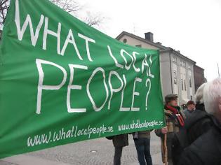 Φωτογραφία για Διαμαρτυρία ΚΑΤΑ των μεταλλείων στη Στοκχόλμη 17/11/2012: ΟΛΟΙ οι λαοί του κόσμου λένε τα ίδια πράγματα!