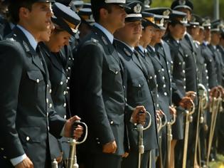 Φωτογραφία για Τέλος οι σχολές της αστυνομίας από τις πανελλαδικές - Η τρόικα θέλει πάγωμα προσλήψεων
