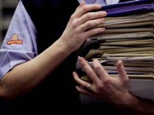 Φωτογραφία για Χωρίς ταχυδρόμο κινδυνεύουν να μείνουν οι Βρετανοί ιδιοκτήτες άγριων σκύλων!