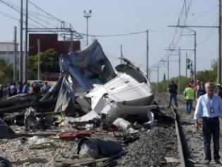 Φωτογραφία για Έξι νεκροί σε σύγκρουση τρένου-ΙΧ