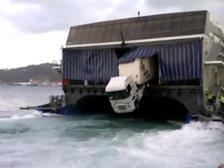 Φωτογραφία για Ξέχασε το χειρόφρενο [Video]