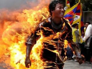 Φωτογραφία για Αυτοπυρπολήθηκαν θιβετιανοί φοιτητές