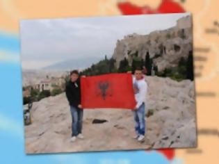 Φωτογραφία για Αλβανική σημαία στην Ακρόπολη