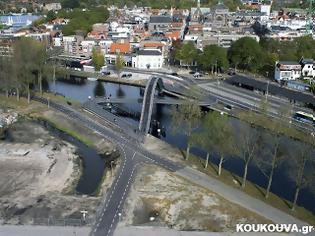 Φωτογραφία για Μια εντυπωσιακή γέφυρα στην Ολλανδία