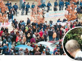 Φωτογραφία για Ο πρόξενος...έπεσε πάνω τους! Αθώοι οι κατηγορούμενοι