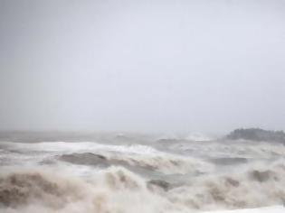 Φωτογραφία για Θυελλώδεις άνεμοι και καταιγίδες σαρώνουν την Δυτική Ελλάδα - Τα 11 μποφόρ έφτασαν οι άνεμοι - Ανεμοστρόβιλος χτύπησε την Πρέβεζα