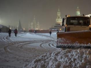 Φωτογραφία για Χάος στη Μόσχα από σφοδρή χιονοθύελλα