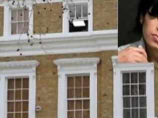 Φωτογραφία για 1,9 εκ. £ πουλήθηκε το σπίτι της Amy Winehouse στο Λονδίνο