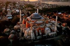 Οι Τούρκοι ανακαινίζουν την Αγία Σοφία