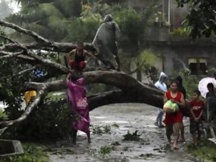 Φωτογραφία για Έξι νεκροί από τον τυφώνα «Μπόφα» στις Φιλιππίνες