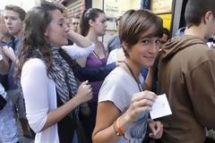 4,9 εκατ. άνεργοι στην Ισπανία