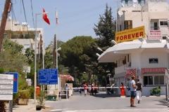 Κίπρις: Στην Τουρκία επέστρεψαν 70.000 εργάτες