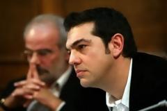 Από ΣΥΡΙΖΑ, ΠΑΡΙΖΑ και στο βάθος Αλαβάνος…