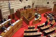 «Συνέλαβαν» τους οπλισμένους βουλευτές.