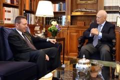 ΠΑΠΟΥΛΙΑΣ: ΚΟΙΤΑΞΤΕ ΤΙΣ ΟΙΚΟΓΕΝΕΙΕΣ ΜΕ ΠΑΙΔΙΑ (VIDEO)