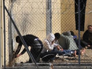 Φωτογραφία για Εξέγερση λαθρομεταναστών στο φυλάκιο του Έβρου - Έβαλαν φωτιά!..Ζητάνε οι ίδιοι την άμεση απέλασή τους.