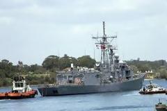 Φωτιά κατακαίει την φρεγάτα TCG Gökçeada (F 494) - Συμμετείχε σε άσκηση κατάληψης νήσου