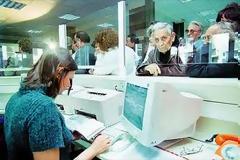 Σε κατάσταση ομηρίας 10.000.000 ασφαλισμένοι!
