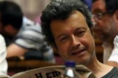 «Μη δείρεις έναν εθνομηδενιστή ομτσόπουλοςοφοβικό ομοφυλόφιλο...»