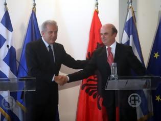 Φωτογραφία για Μήνυμα Αβραμόπουλου στην Αλβανία: Σοβαρευτείτε αλλιώς ξεχάστε την Ε.Ε.