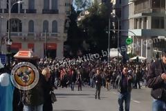 Mικρή ένταση στο Σύνταγμα...