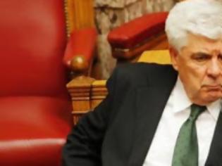Φωτογραφία για Πανικός στη Βουλή: Ο Τσαυτάρης έπεσε από την καρέκλα - Νόμιζαν πως έπαθε έμφραγμα