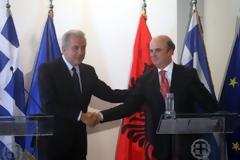 Μήνυμα Αβραμόπουλου στην Αλβανία: Σοβαρευτείτε αλλιώς ξεχάστε την Ε.Ε.