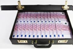 Ξέχασε σε λεωφορείο σακούλα με 390.000 ευρώ!