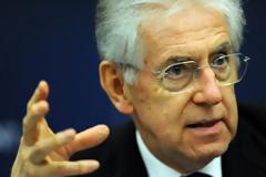 Η κεντροδεξιά του Μπερλουσκόνι οδηγεί σε πρόωρες εκλογές την Ιταλία