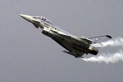 H Κίνα διακήρυξε την υπεροχή του J-15 έναντι του Su-33