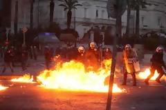 ΣΥΜΒΑΙΝΕΙ ΤΩΡΑ: Εντολή για άμεσες προς αγωγές αυτή την ώρα στη πλ. Εξαρχείων