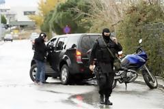 Μάχη ληστών με αστυνομικούς στο Κρυονέρι