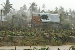 Μετρούν τις πληγές τους οι Φιλιππίνες-418 οι νεκροί