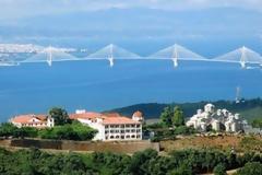 Διαμαρτυρία για τη διάλυση της Μονής της Ναυπάκτου