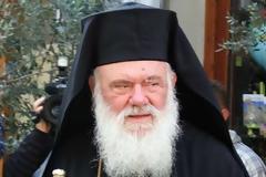 Περήφανη απάντηση του Αρχιεπισκόπου:Δεν ξεπουλάμε την αξιοπρέπειά μας!..Ο Γερμανός δεν μπορεί να γίνει Έλληνας..ούτε ο Έλληνας Γερμανός..