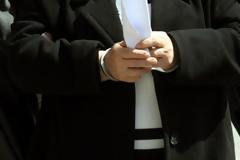 Υπάλληλοι του δήμου Αθηναίων ζήτησαν φακελάκι από πολίτη