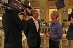 O Tim Cook στο Bloomberg και NBC.....μιλά για όλα
