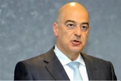 «Απόταξη για αστυνομικούς που έχουν σχέση με τη Χρυσή Αυγή»