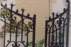 Aπίστευτο: Κλέβουν μέχρι και τα κάγκελα των σπιτιών!