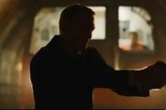 Σαρώνει ο James Bond