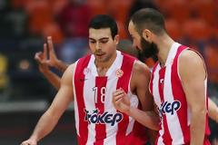 ΚΥΝΗΓΑΝΕ... ΡΕΚΟΡ ΣΠΑΝΟΥΛΗΣ ΚΑΙ ΣΛΟΥΚΑΣ!
