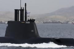 Radikal για Ελλάδα: «Πωλεί ακόμη και τα υποβρύχια»