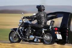 Στερνή βόλτα με την αγαπημένη τους Harley