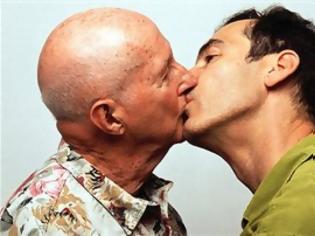 Φωτογραφία για Σάλος στο Facebook για μία φωτογραφία