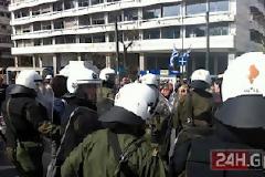 Ολοκληρώθηκε χωρίς προβλήματα η στρατιωτική παρέλαση (βιντεο από μικροένταση)