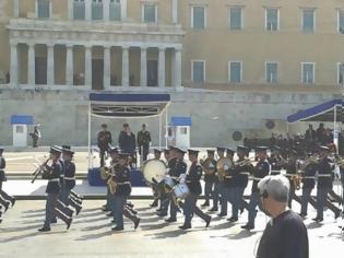 Φωτογραφία για Ολοκληρώθηκε χωρίς επεισόδια η στρατιωτική παρέλαση