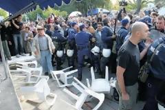 Οι Χιώτες δεν επέτρεψαν την έναρξη της παρέλασης!